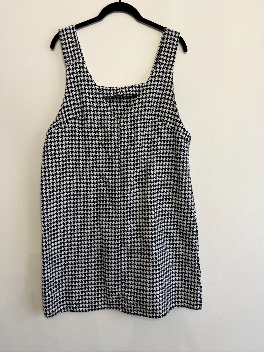 Black & White Houndstooth Sleeveless Shift Dress Alabama - Picture 2 of 4